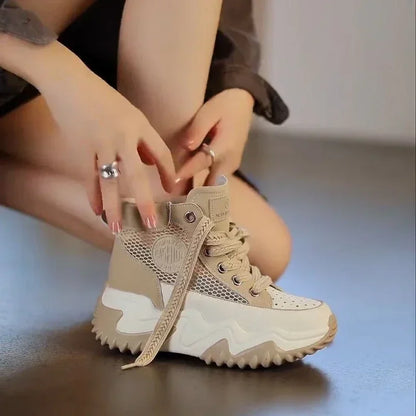 Woman Footwear High on Platform Sports